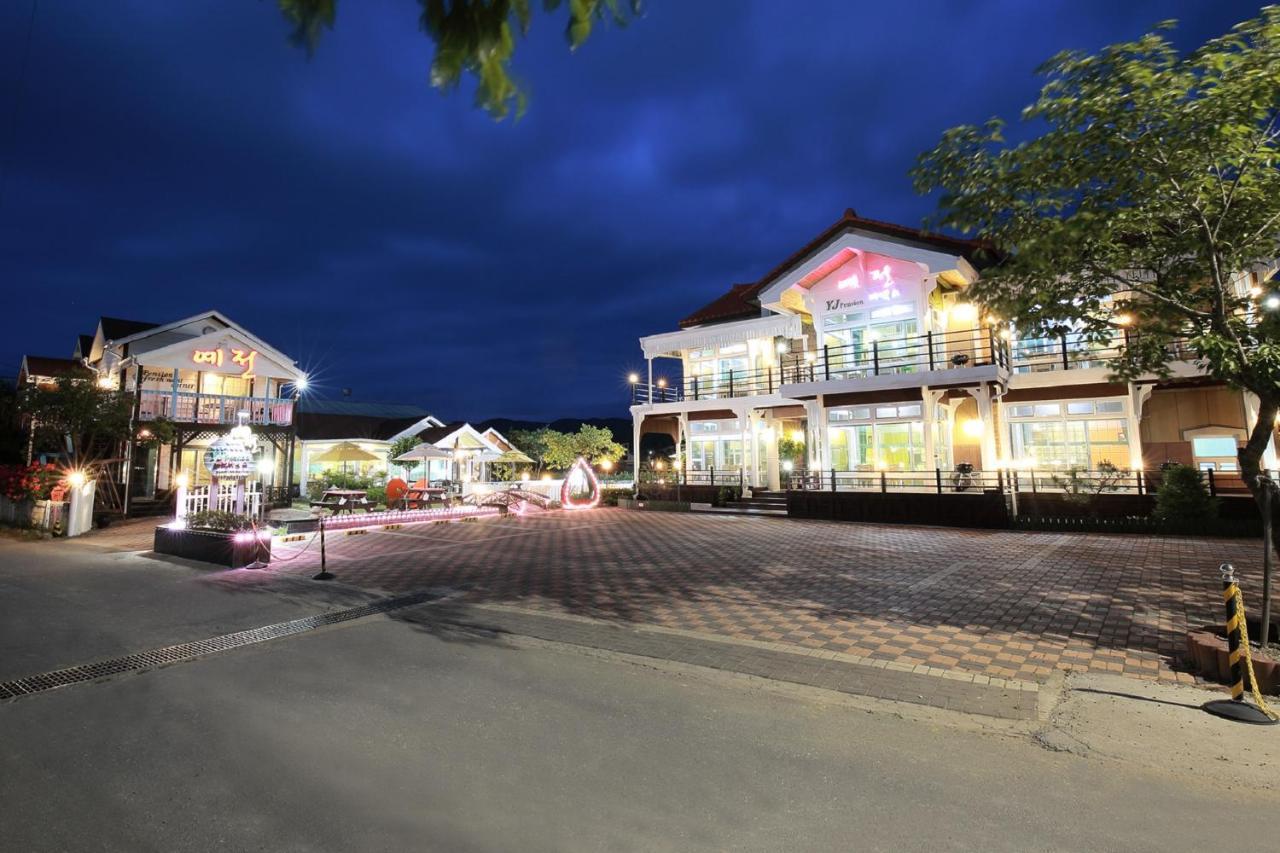 Yejeon Pension Gyeongju Exteriör bild